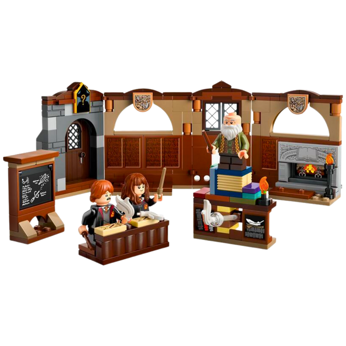 LEGO Harry Potter – טירת הוגוורטס: שיעור קסמים (76442) | סט הארי פוטר 204 חלקים