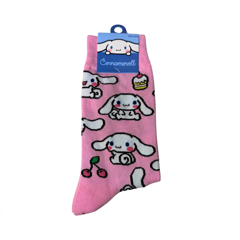 גרבי סינמנרול (Cinnamoroll) – רקע ורוד | גרביים למבוגרים 35-44 מבית אנימה מרקט רק ב - https://anime-market.co.il