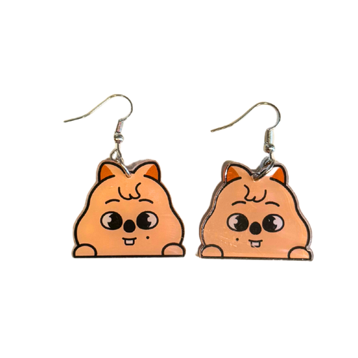 עגילי Han Quokka SKZOO – עגילי אקריליק תלויים Stray Kids | Han מבית אנימה מרקט רק ב - https://anime-market.co.il