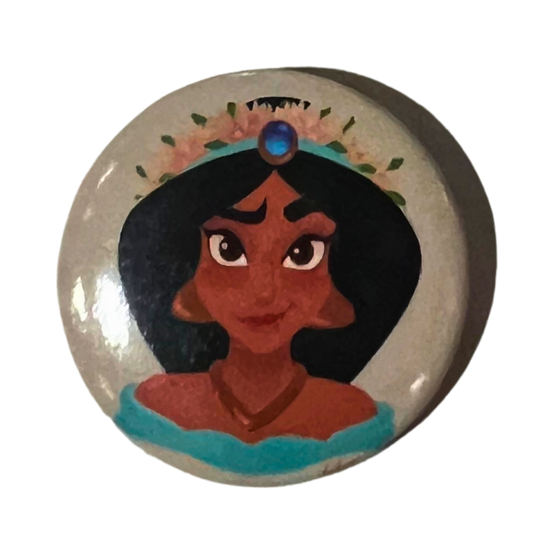 סיכת נסיכה יסמין – סיכה צבעונית בקוטר 32 מ”מ | Princess Jasmine Pin מבית אנימה מרקט רק ב - https://anime-market.co.il