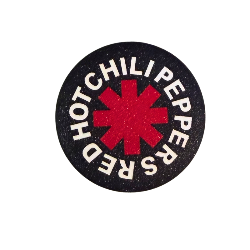 סיכת בקוטר 58 מ״מ – Red Hot Chili Peppers לוגו קלאסי מבית אנימה מרקט רק ב - https://anime-market.co.il