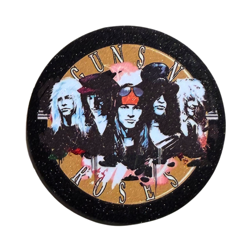 סיכת Guns N’ Roses – בגודל 58 מ״מ | סיכת להקת רוק לאספנים ומעריצים מבית אנימה מרקט רק ב - https://anime-market.co.il