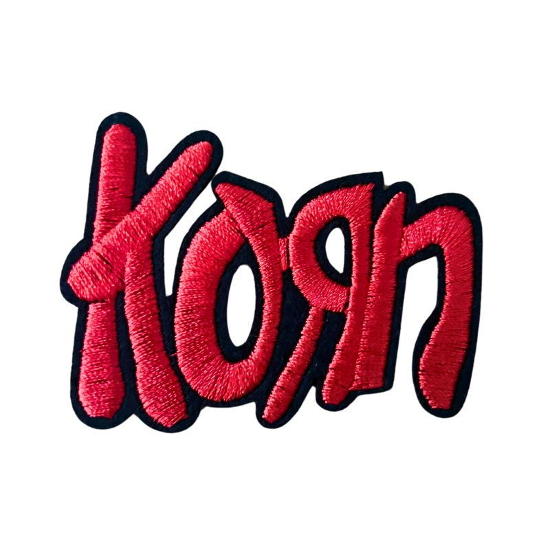 🤘 פאץ’ רקום של Korn – אדום עם מסגרת שחורה מבית אנימה מרקט רק ב - https://anime-market.co.il