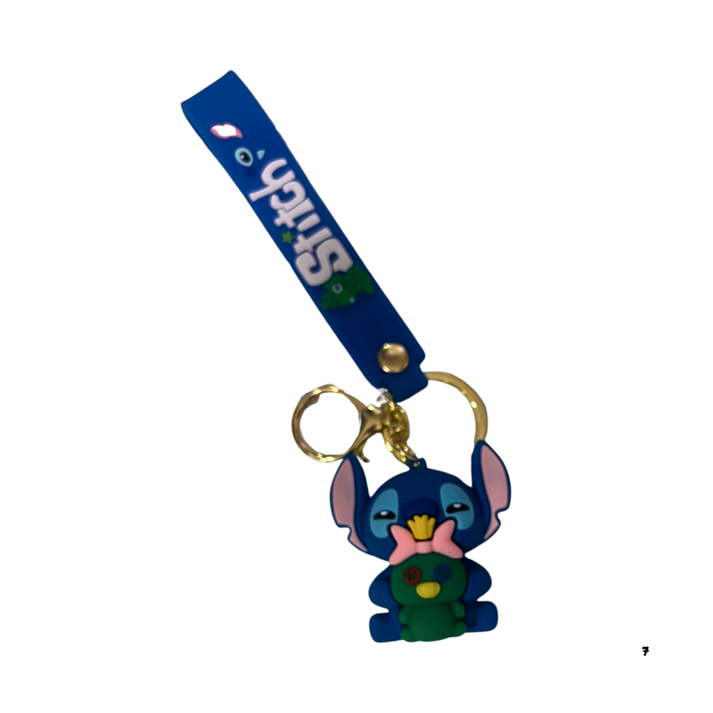 מחזיקי מפתחות - סטיץ’ מחזיק את הבובה - מחזיק מפתחות אנימה מרקט https://anime-market.co.il