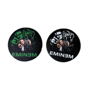 סט 2 סיכות Eminem 58 מ”מ – עם 2 סוגי מארזים לבחירה – סיכות אספנות ראפ סט סיכות ראשון מבית אנימה מרקט רק ב - https://anime-market.co.il