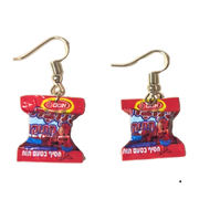 במבה אדומה - זוג עגילים מבית אנימה מרקט רק ב - https://anime-market.co.il