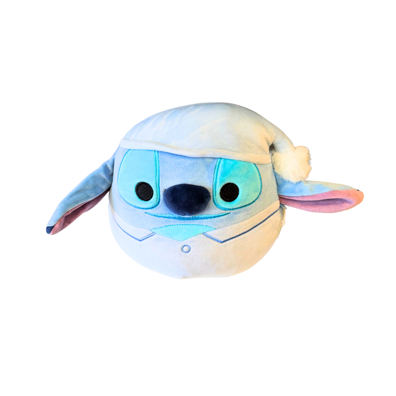 בובת Squishmallows Stitch Pajamas Plush – דיסני לילו וסטיץ’ מבית אנימה מרקט רק ב - https://anime-market.co.il