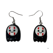 עגילים - עגילי ללא פנים – הקסם של המסע המופלא עכשיו אצלכם! 🌙✨ אנימה מרקט https://anime-market.co.il