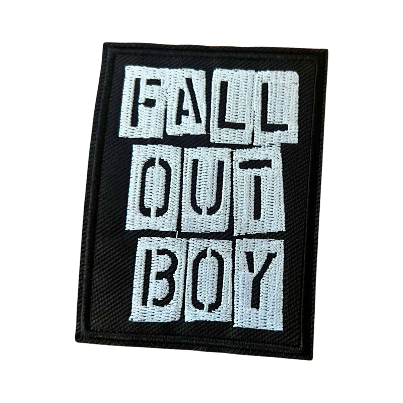 ⭐ פאץ’ רקום של Fall Out Boy – סטייל אמריקאי אייקוני מבית אנימה מרקט רק ב - https://anime-market.co.il