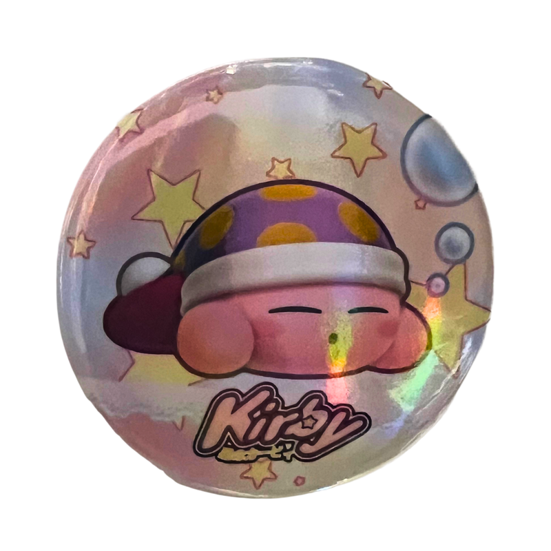 💤 סיכת קירבי יושן מנצנצת – 58 מ”מ | Kirby Sleeping Glitter Pin מבית אנימה מרקט רק ב - https://anime-market.co.il