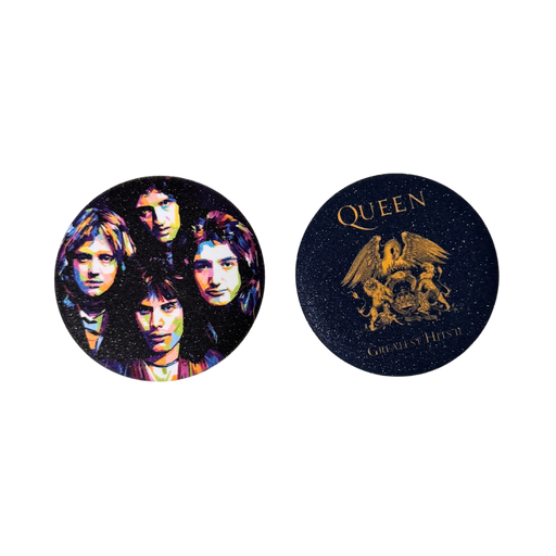 סט 2 סיכות Queen 58 מ”מ – סיכות אספנות רוק קלאסי מבית אנימה מרקט רק ב - https://anime-market.co.il