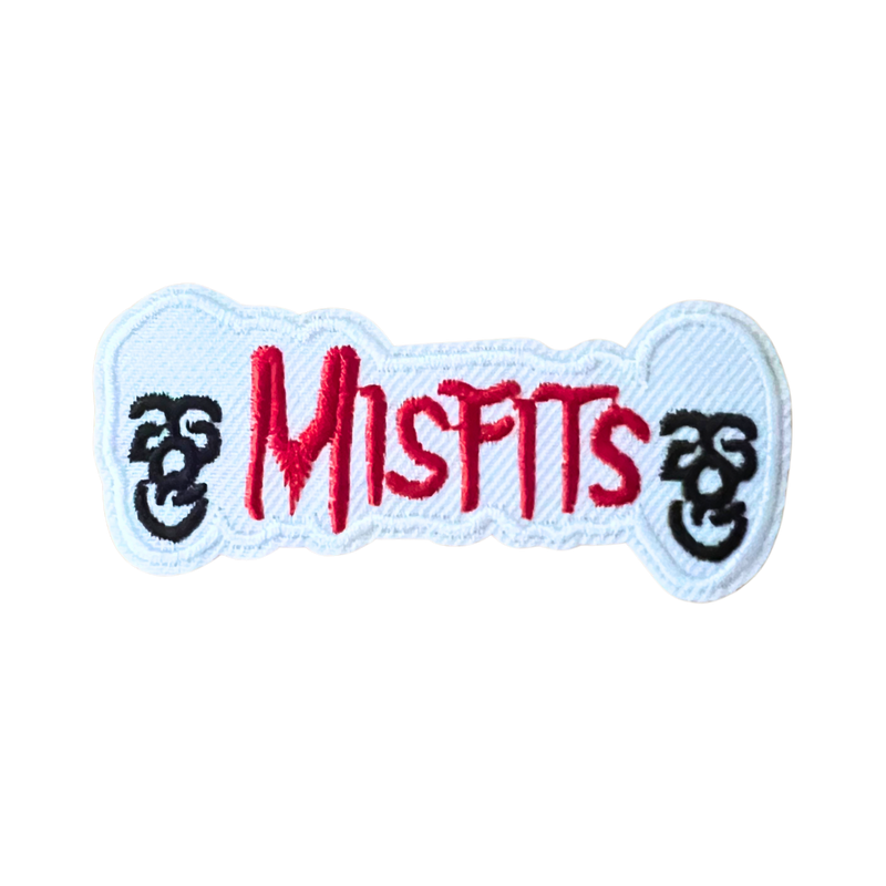 💀 פאץ’ רקום של Misfits – הגולגולת האייקונית מבית אנימה מרקט רק ב - https://anime-market.co.il