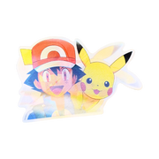 מדבקת תלת־מימד אש קאצ’ם עם פיקאצ’ו על הכתף (Pokémon Lenticular 3D) מבית אנימה מרקט רק ב - https://anime-market.co.il