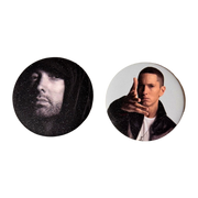 סט 2 סיכות Eminem 58 מ”מ – עם 2 סוגי מארזים לבחירה – סיכות אספנות ראפ סט סיכות שני מבית אנימה מרקט רק ב - https://anime-market.co.il