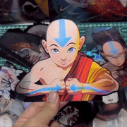 - אווטאר כשף האוויר האחרון - מדבקת אנג תלת מימד | מוצר איכותי שישדרג כל משטח או בגד אנימה מרקט https://anime-market.co.il