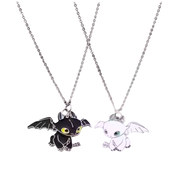 🐉 שרשרת לייט פיורי – הדרקונית הלבנה | Light Fury Necklace מבית אנימה מרקט רק ב - https://anime-market.co.il
