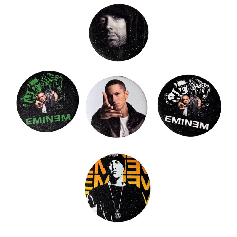 סט 5 סיכות Eminem 58 מ”מ – סיכות אספנות ראפ והיפ-הופ למעריצים מבית אנימה מרקט רק ב - https://anime-market.co.il