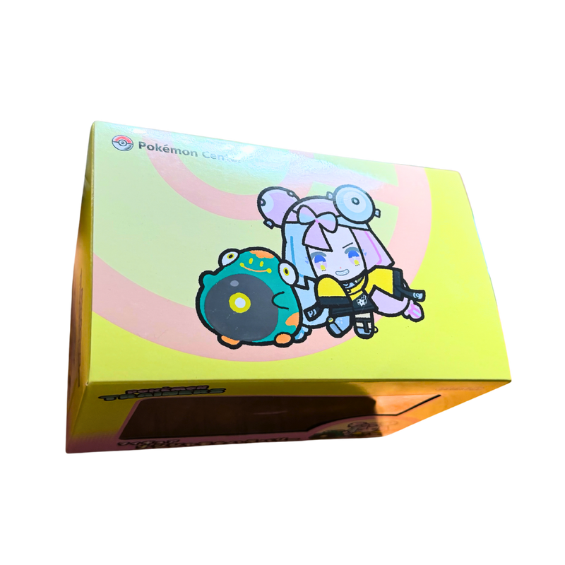 Pokémon Trainers Figure – Iono & Bellibolt | מהדורת Pokémon Center - בלעדי לאתר מבית אנימה מרקט רק ב - https://anime-market.co.il