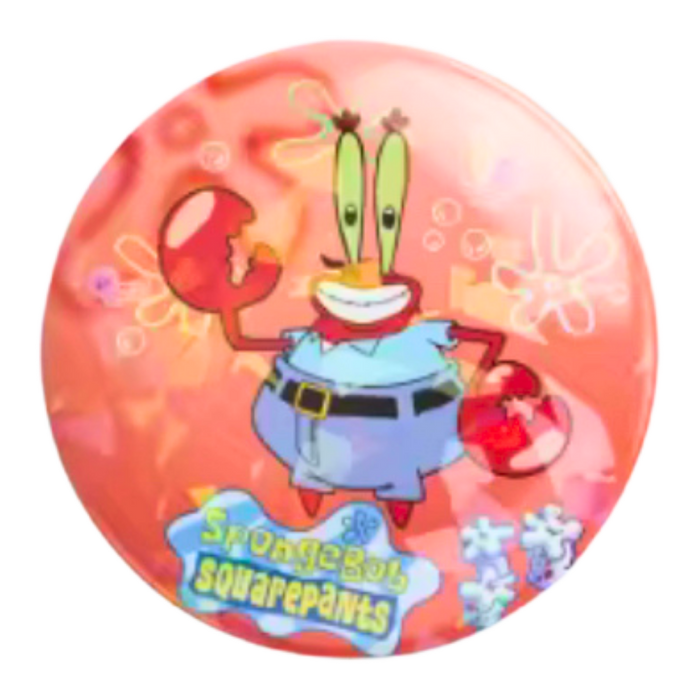🔴 סיכת מר קראב מנצנצת בקוטר 58 מ”מ – Mr. Krabs Glitter Badge