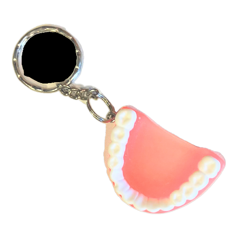 שיניים - מחזיק מפתחות מבית אנימה מרקט רק ב - https://anime-market.co.il