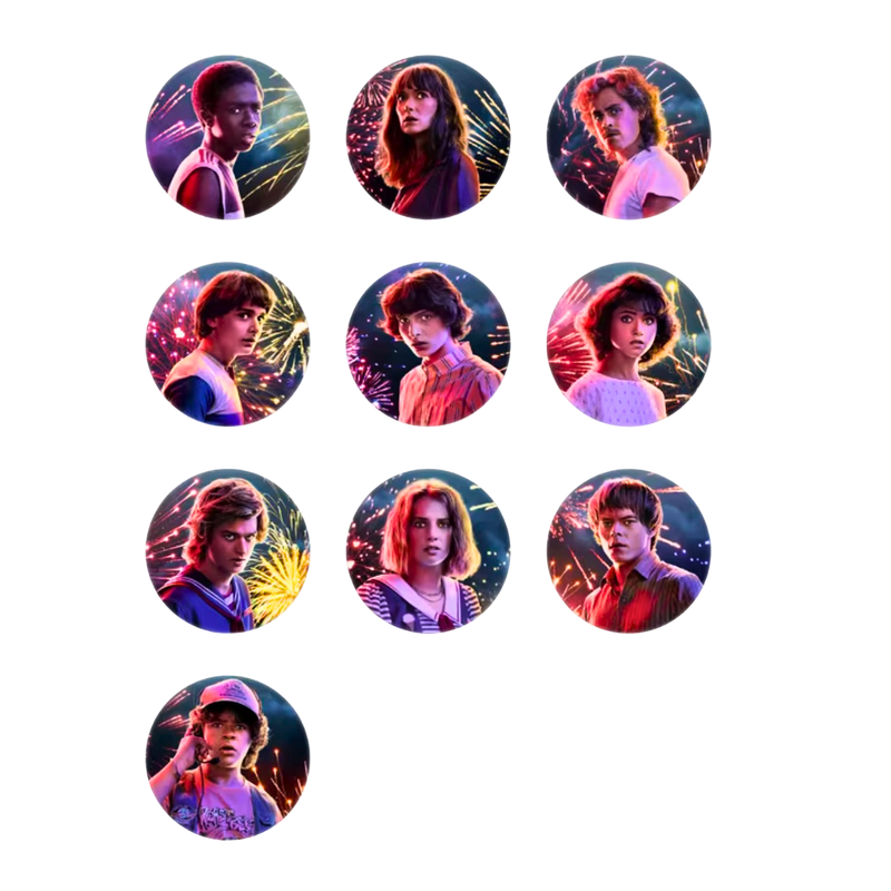 סט 10 סיכות “דברים מוזרים” – מהדורת העונה האחרונה | 44 מ״מ הסט השלם מבית אנימה מרקט רק ב - https://anime-market.co.il