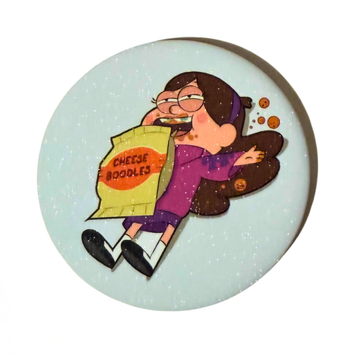 סיכת מייבל עם Cheese Doodles – סיכה מנצנצת 58 מ״מ | Gravity Falls מבית אנימה מרקט רק ב - https://anime-market.co.il